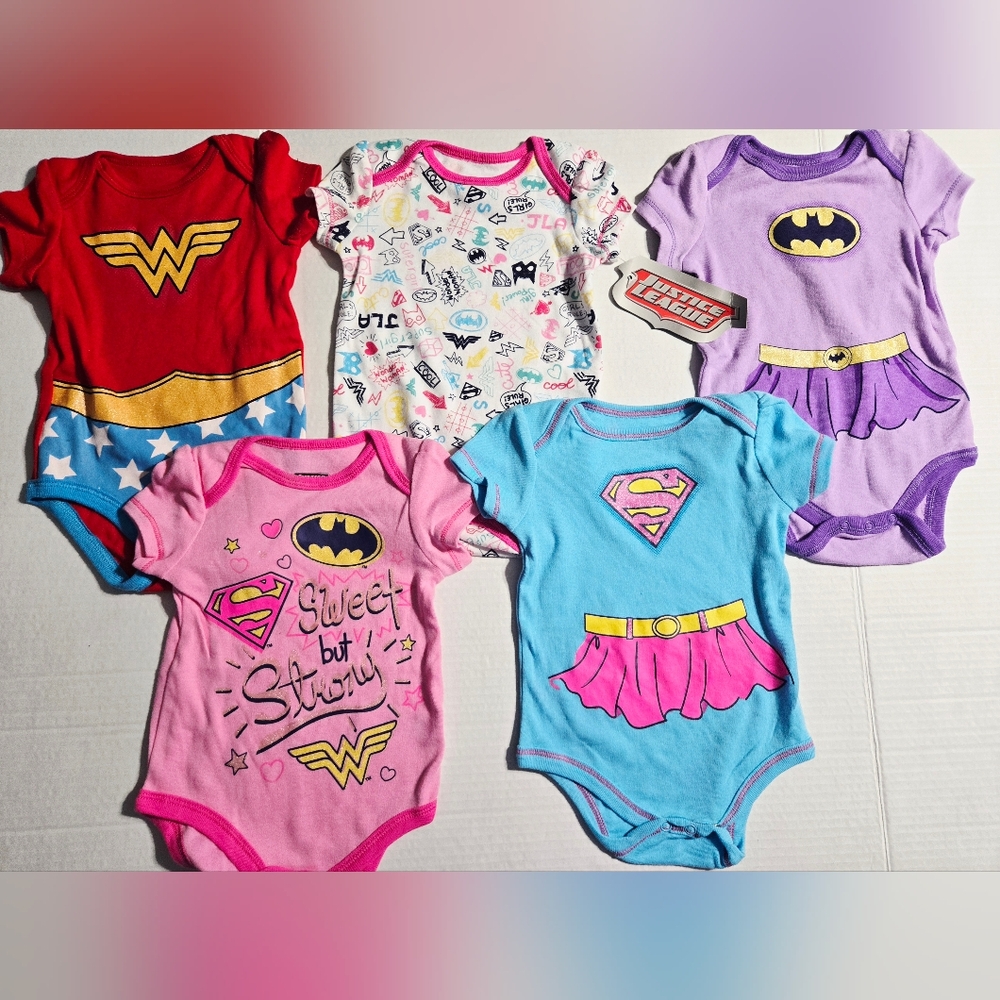 DC Comics Justice League Baby Girl Bodysuit Bundle‎ 5 Pack Newborn 3-6M